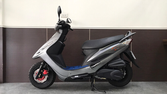 流當機車-光陽KYMCO GP 125 鐵灰色-4